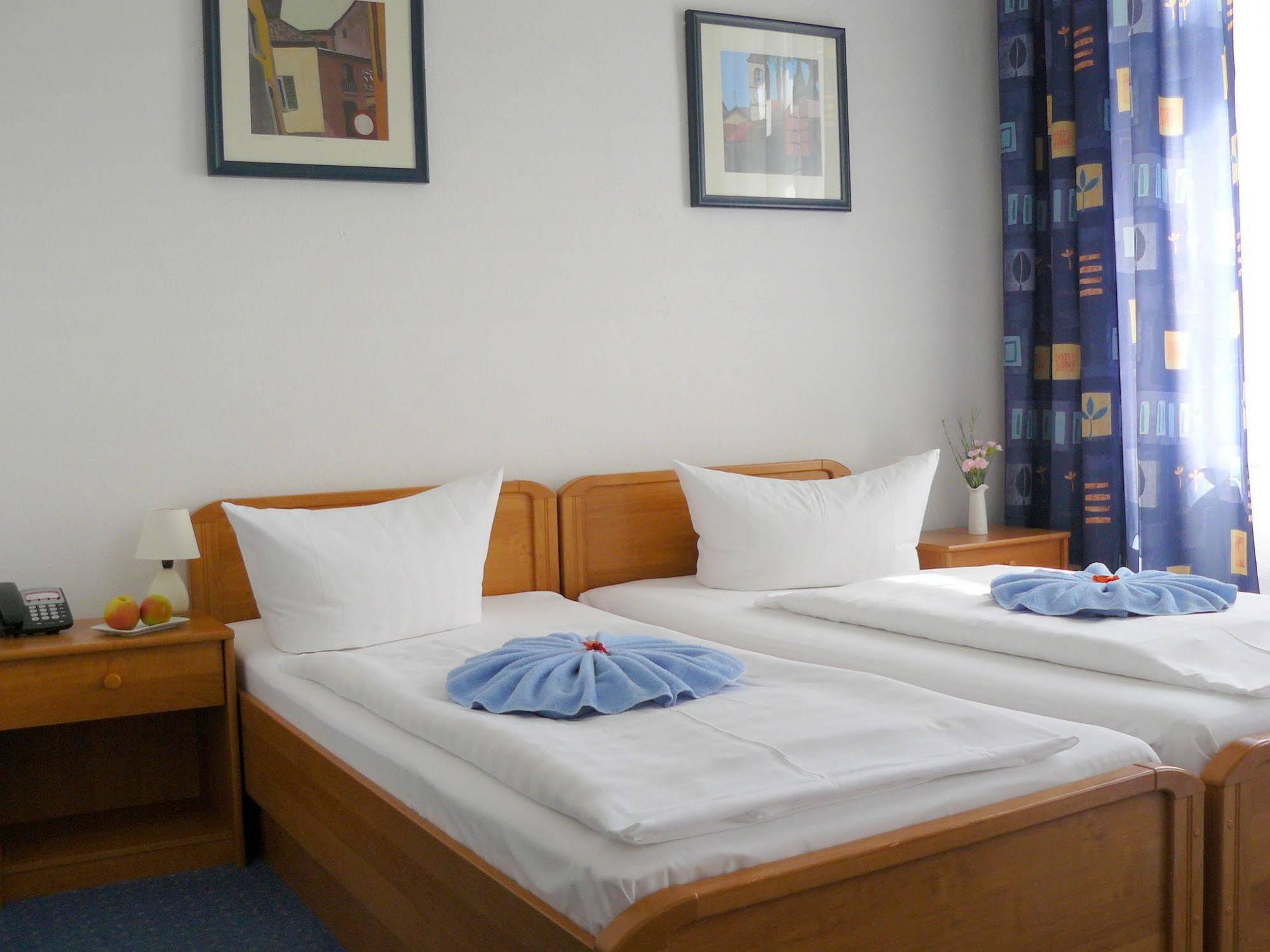 Hotel Gasteiner Hof Берлин Экстерьер фото