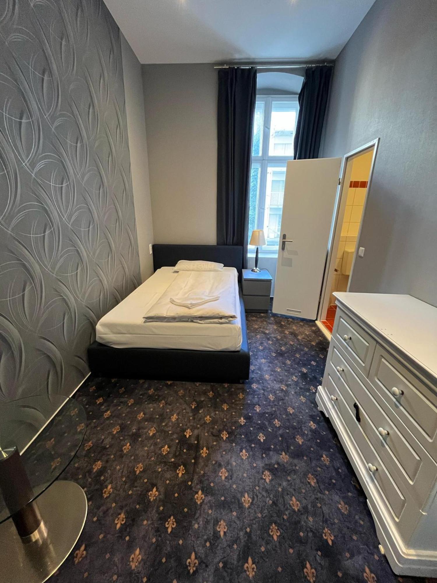 Hotel Gasteiner Hof Берлин Экстерьер фото